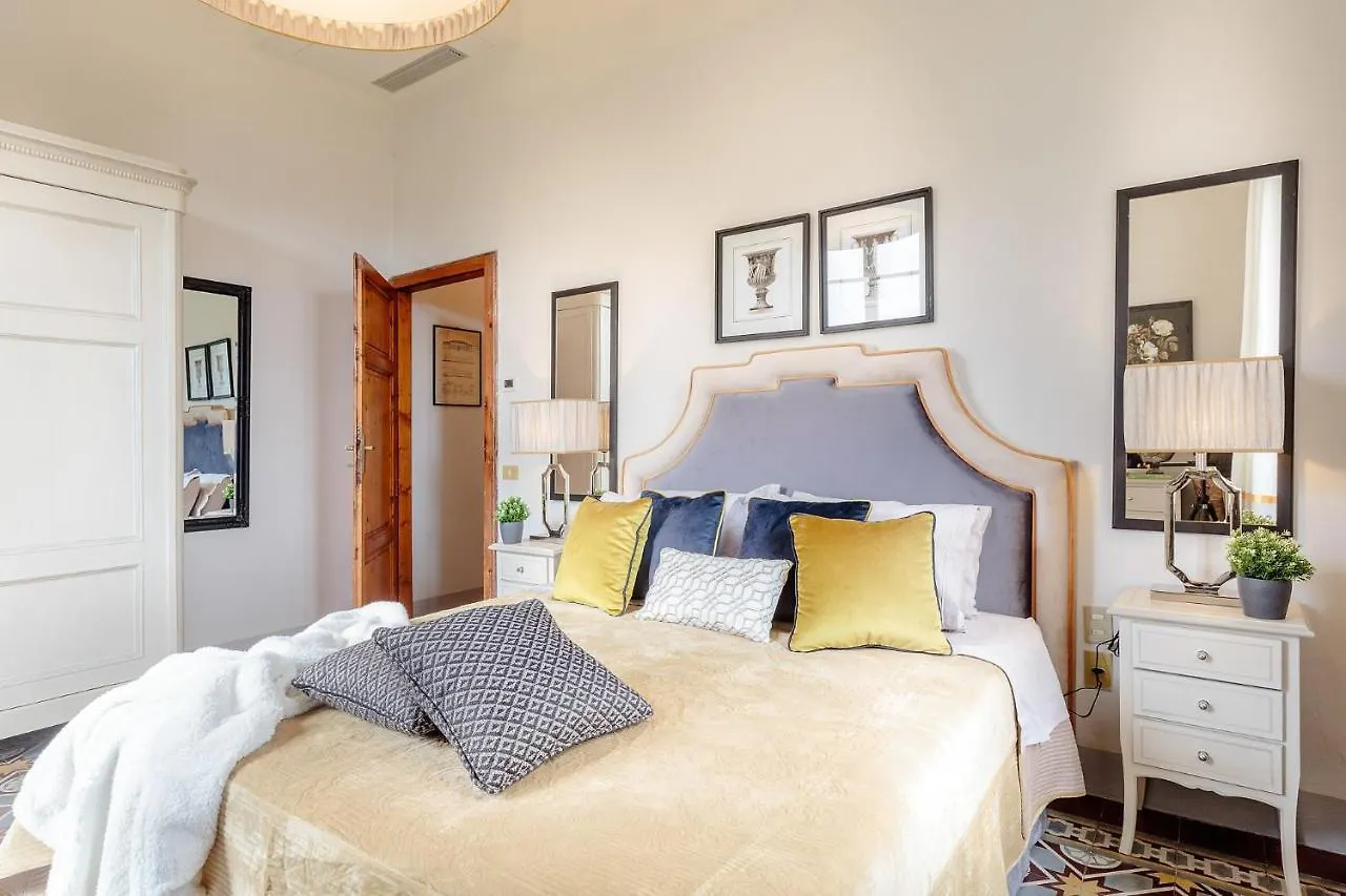 The Park View 4 Bedrooms Apartment With Terrace And Elevator Inside The Walls Of Lucca